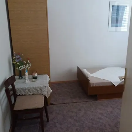 Nona Apartment *